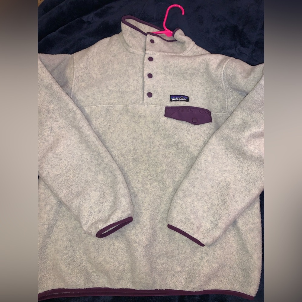 Selling this Patagonia jacket! Size M, but runs generous.